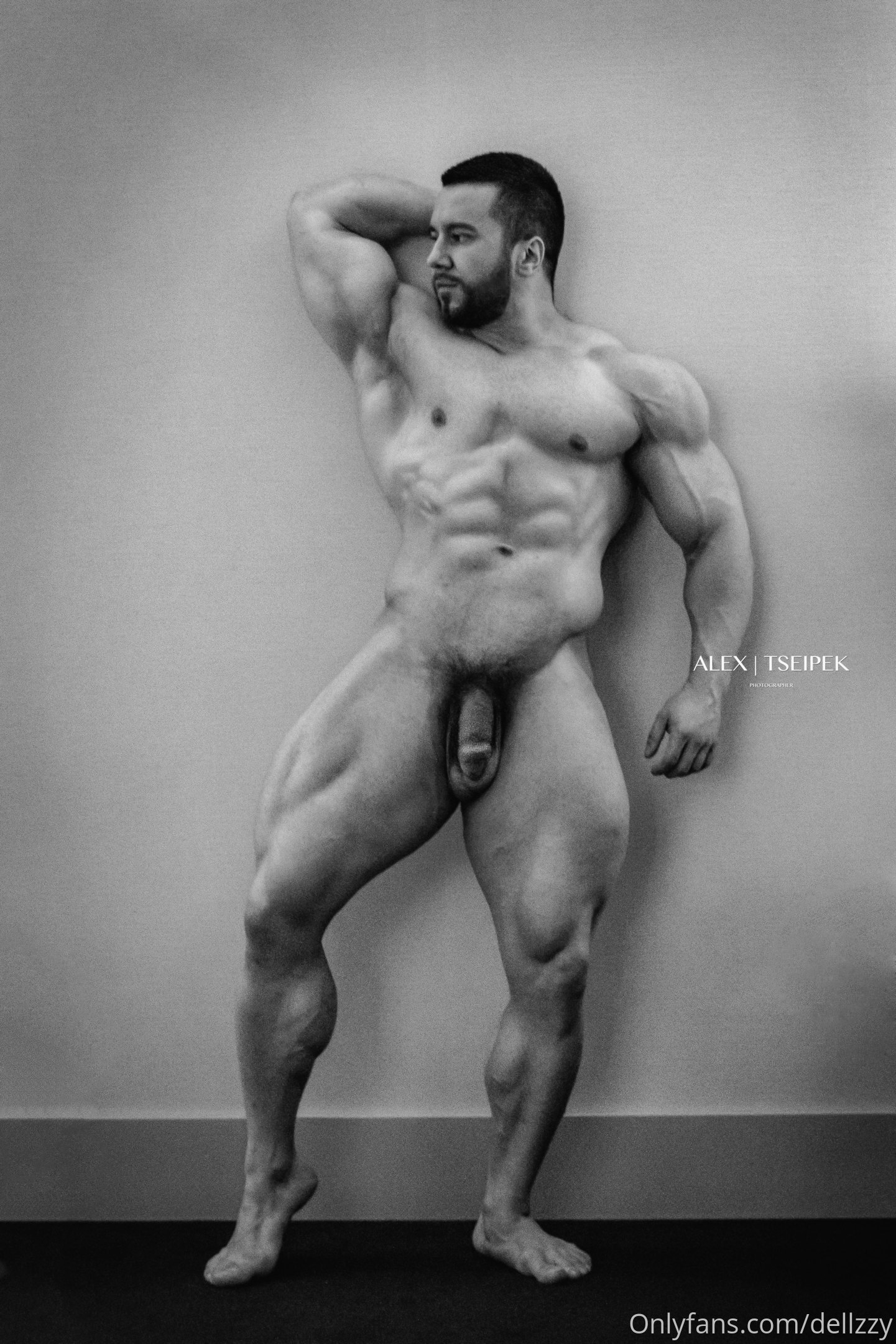 whore playing with himself Daddy Dellzzy ripped cams