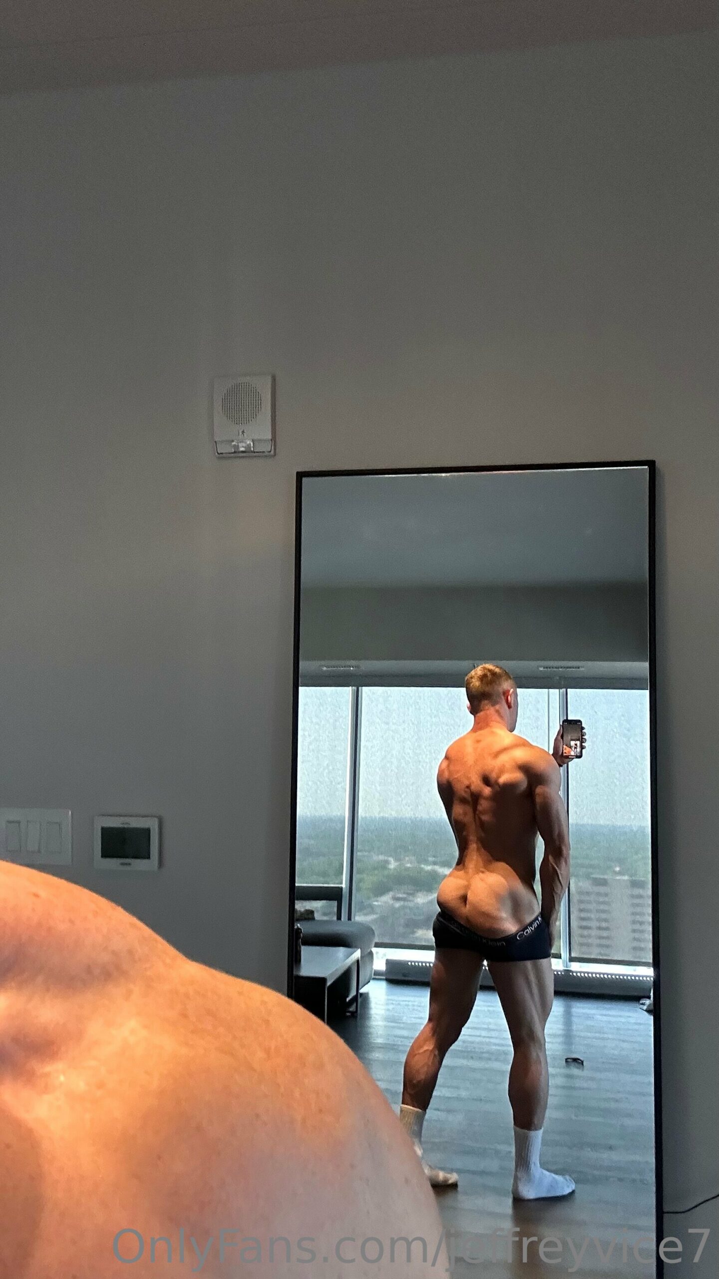 gorgeous jerking off Jacked Jeffrey Vice