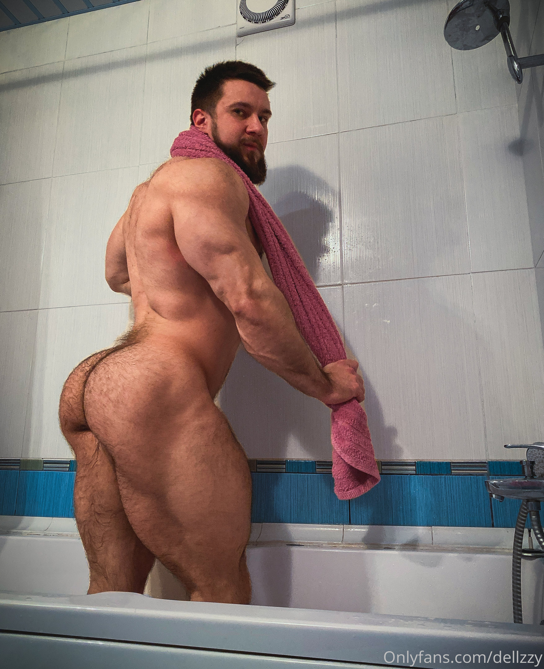 Sensational Assertive Big dick Dellzzy  huge pecs
