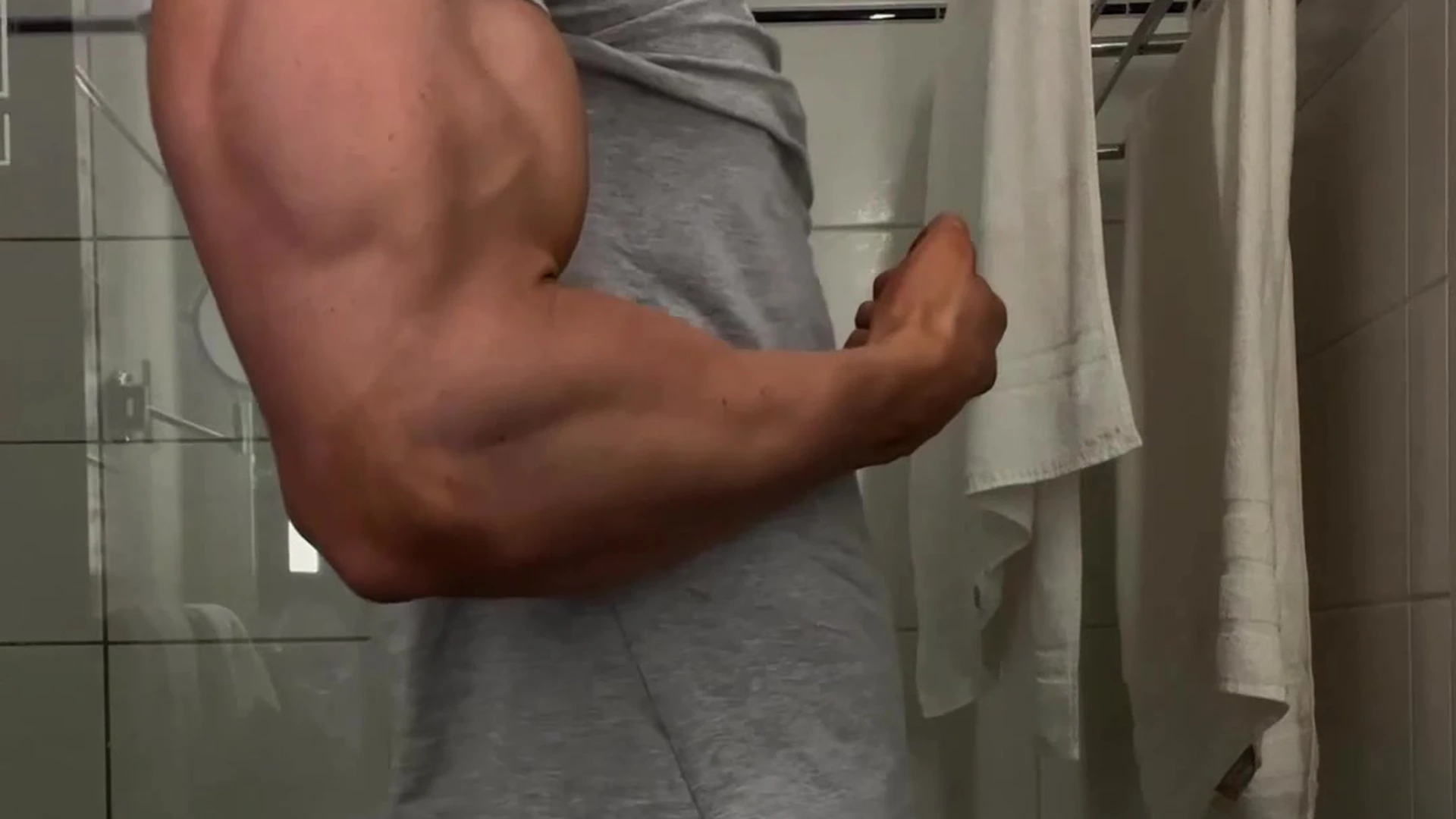 sympathisch Tim Vylo Leaked nudes