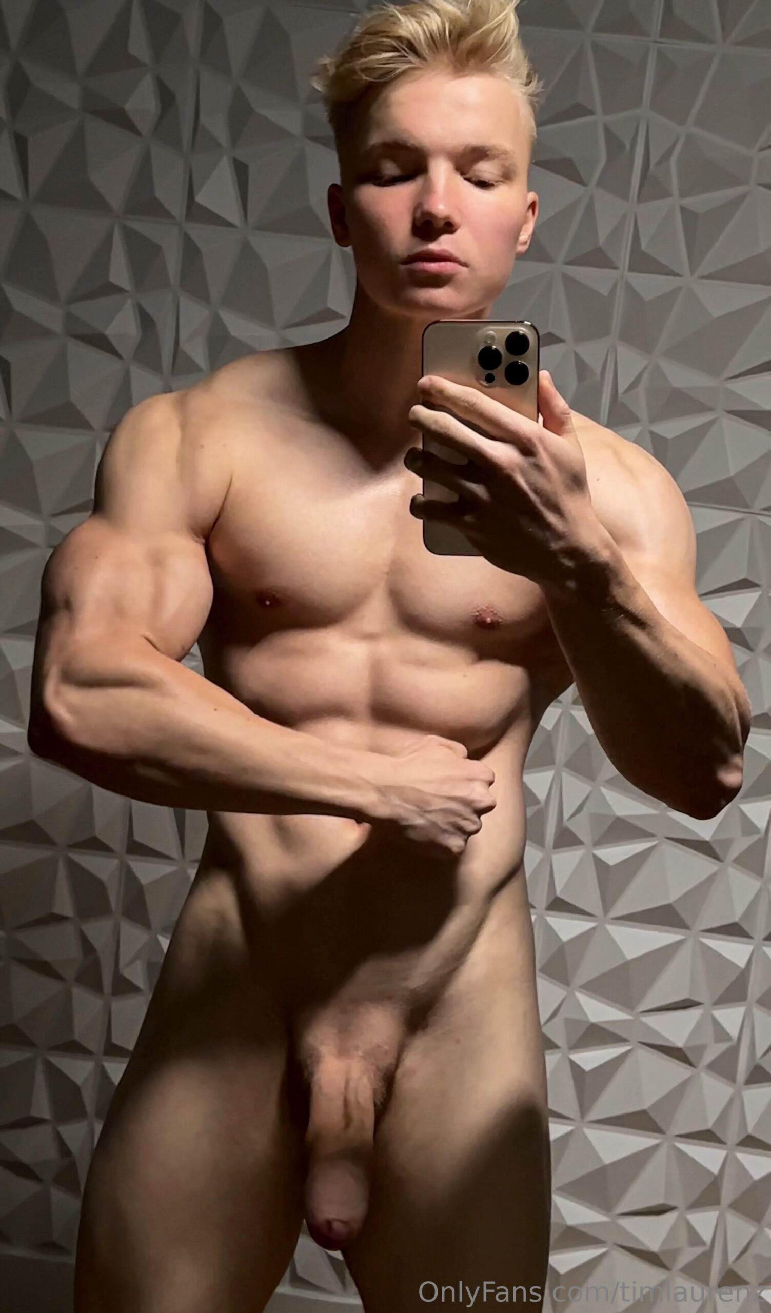 hot guy ungeniert Tim Vylo Leaked