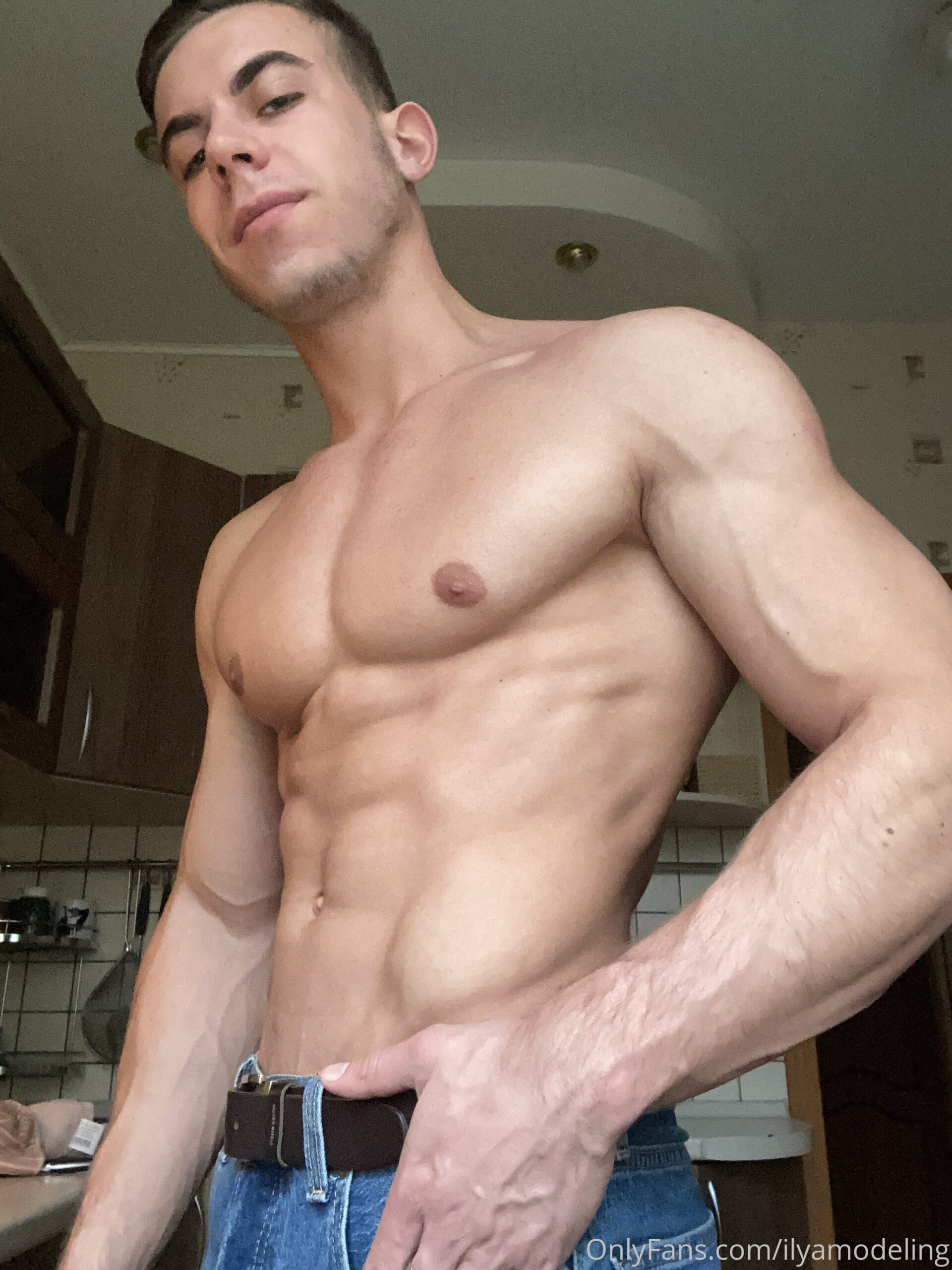 shy кончающий Илья Гнётов Nudes leak