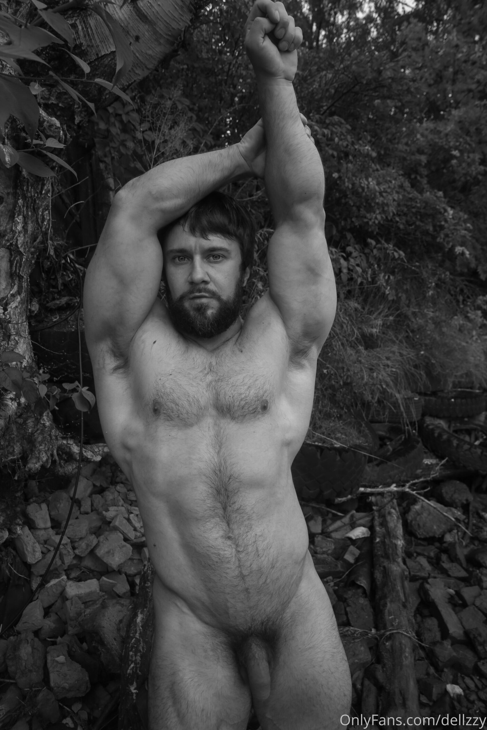 pervy Hung Dellzzy bussy