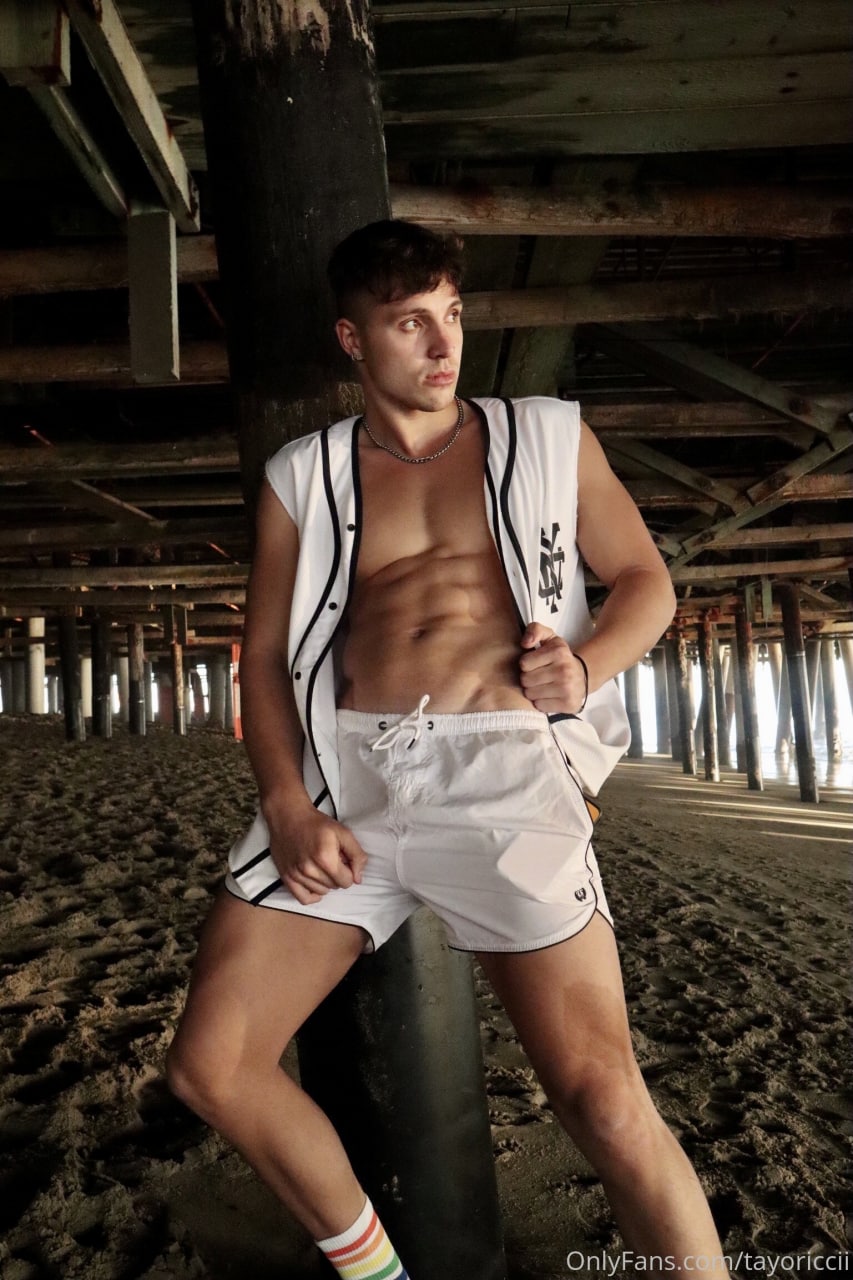 Exposed INSTAGRAMMER tayoriccii Nude onlyfans