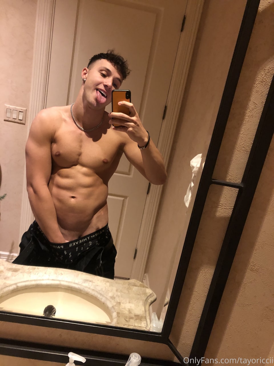 Sensational Disciplined INSTAGRAM STAR Tayo Ricci sexy onlyfans leak Exclusive video full