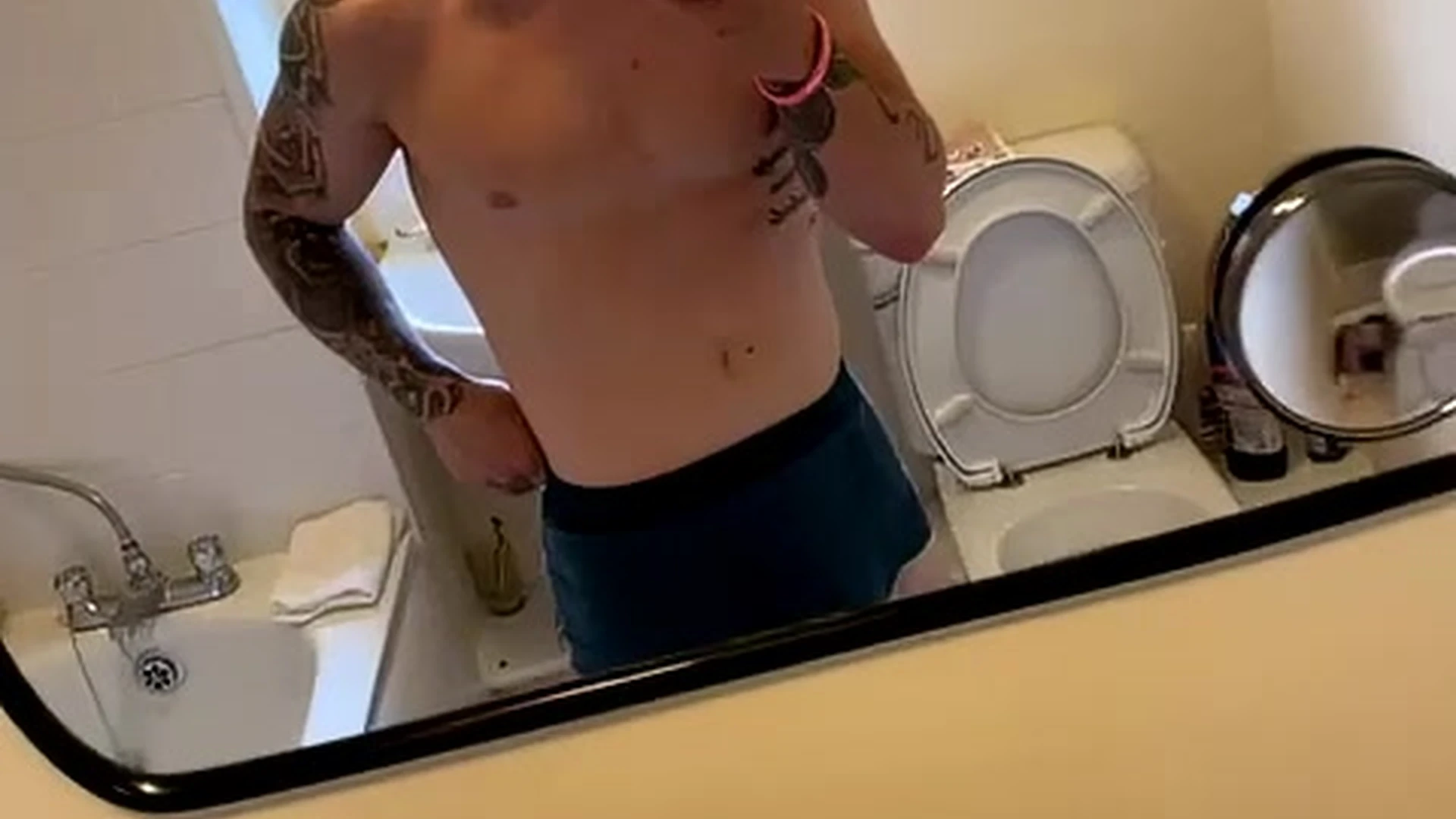 Demanding tommy21x leaked pics