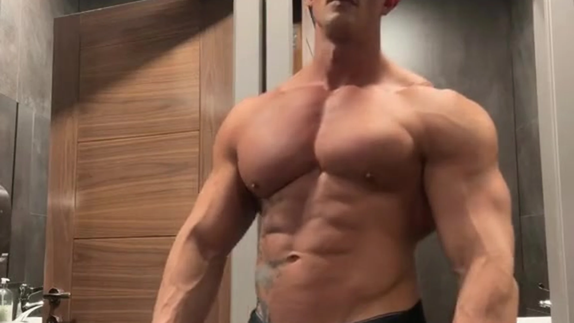 Epic ripped Charlie London