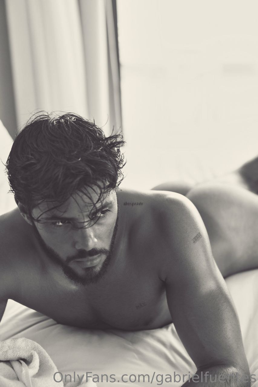 Titán gabrielfuentes XXX EXPOSED