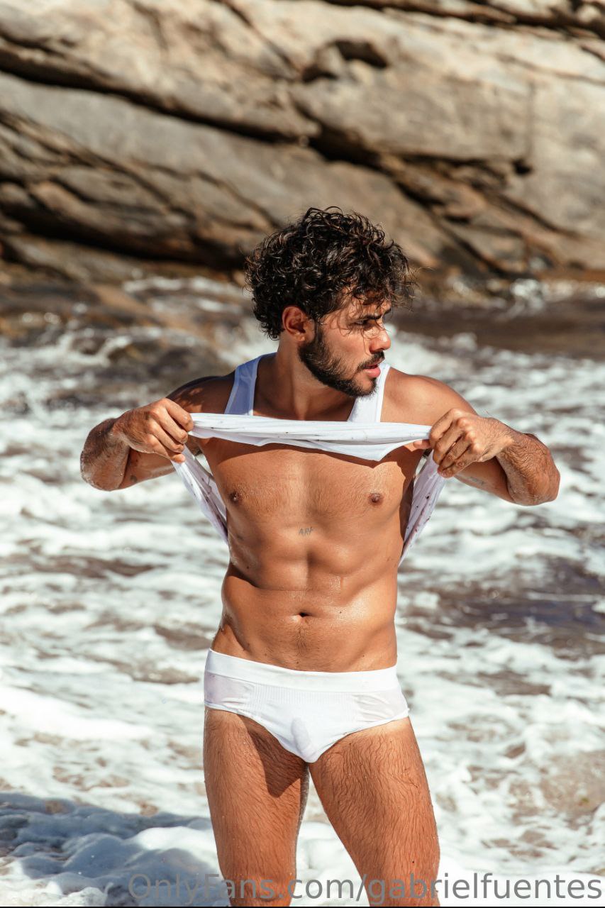 e-boy  Apuesto gabrielfuentes nude pic Vid