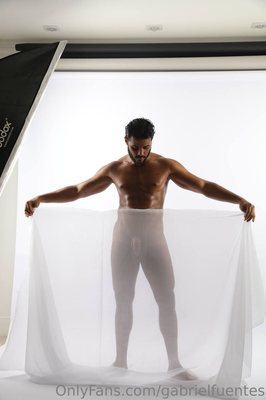 cum dumpster playing with himself Gallito gabrielfuentes hunk