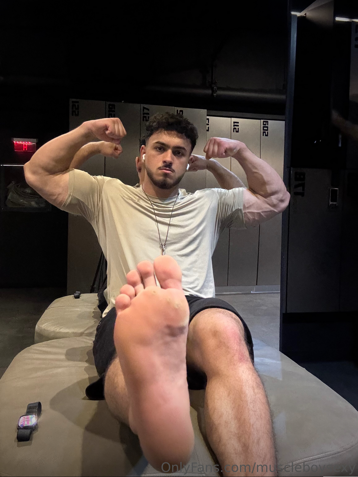 BABE aggressive Master Mircea Onlyfans nude