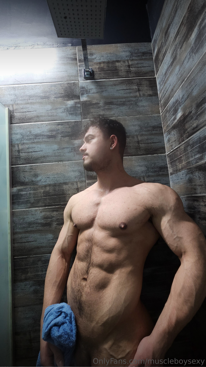 Girthy muscleboysexy Leak Clip