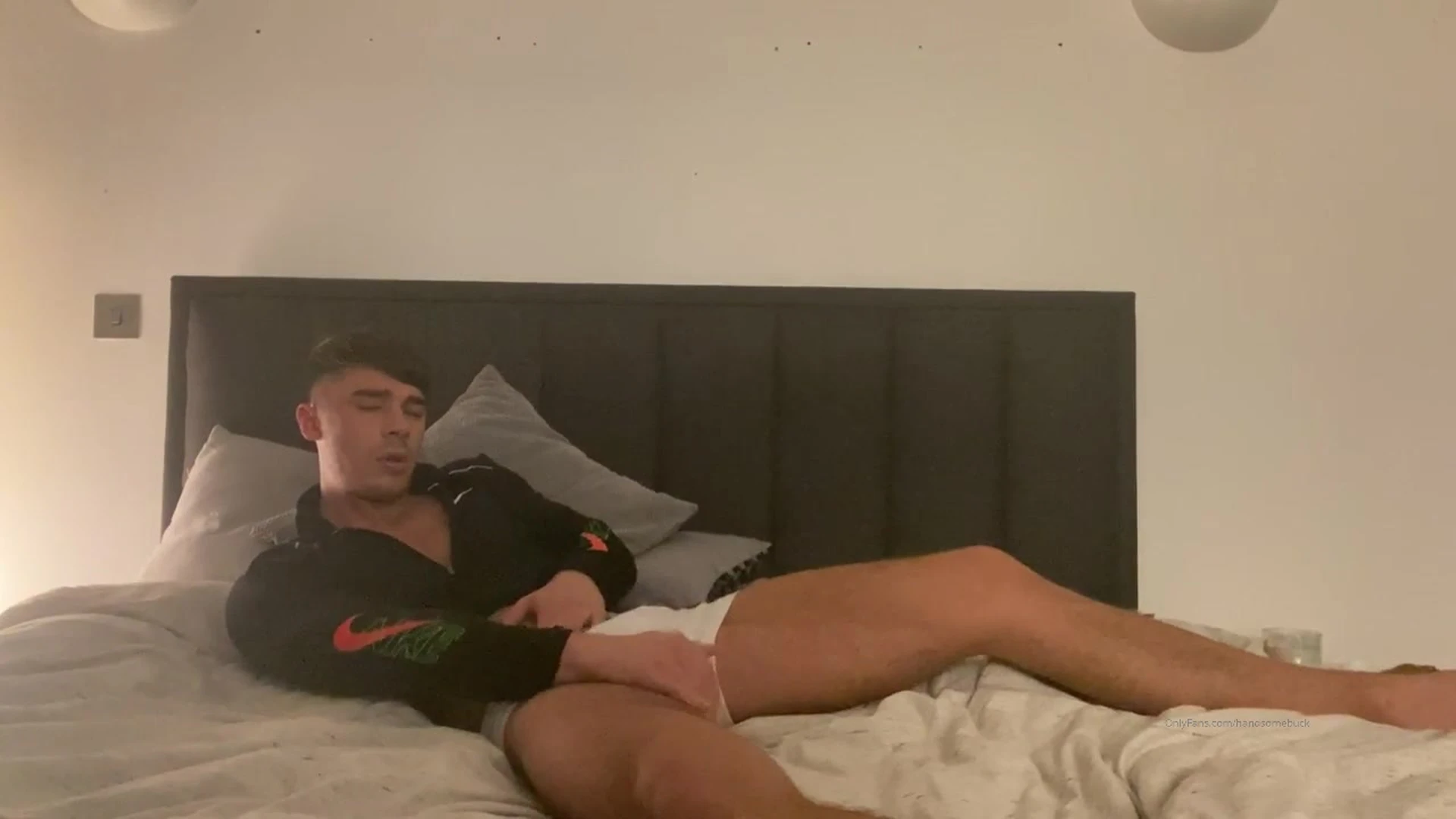e-boy  gooning leaking handsomebuck nude leaks