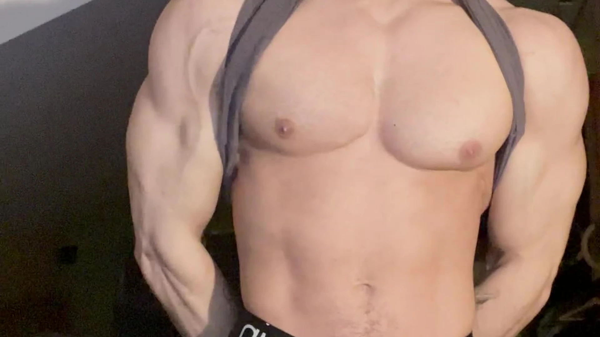 Exposed blowing load bconor sextape