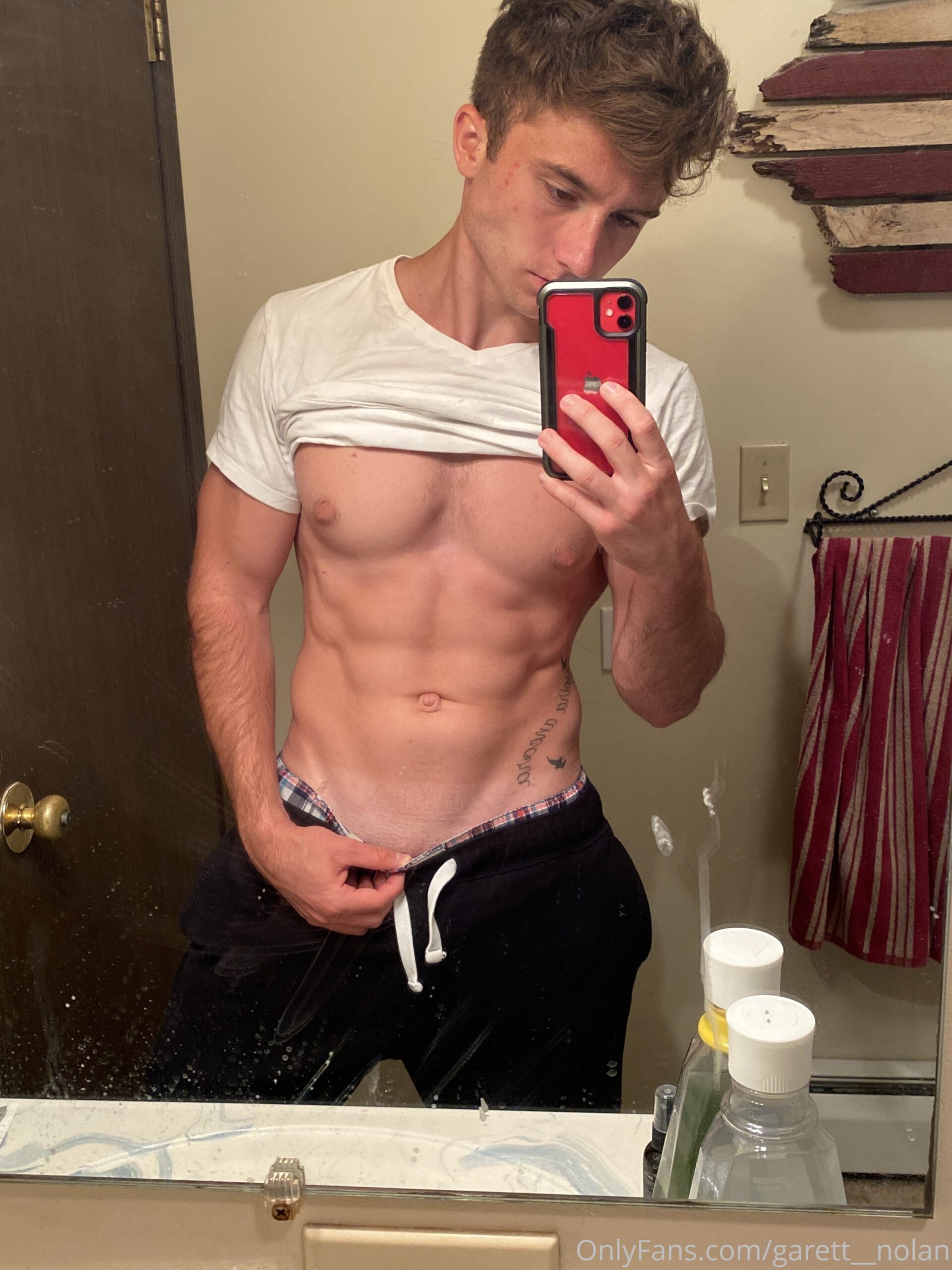 Babe TIKTOK STAR garett__nolan ass Sensational