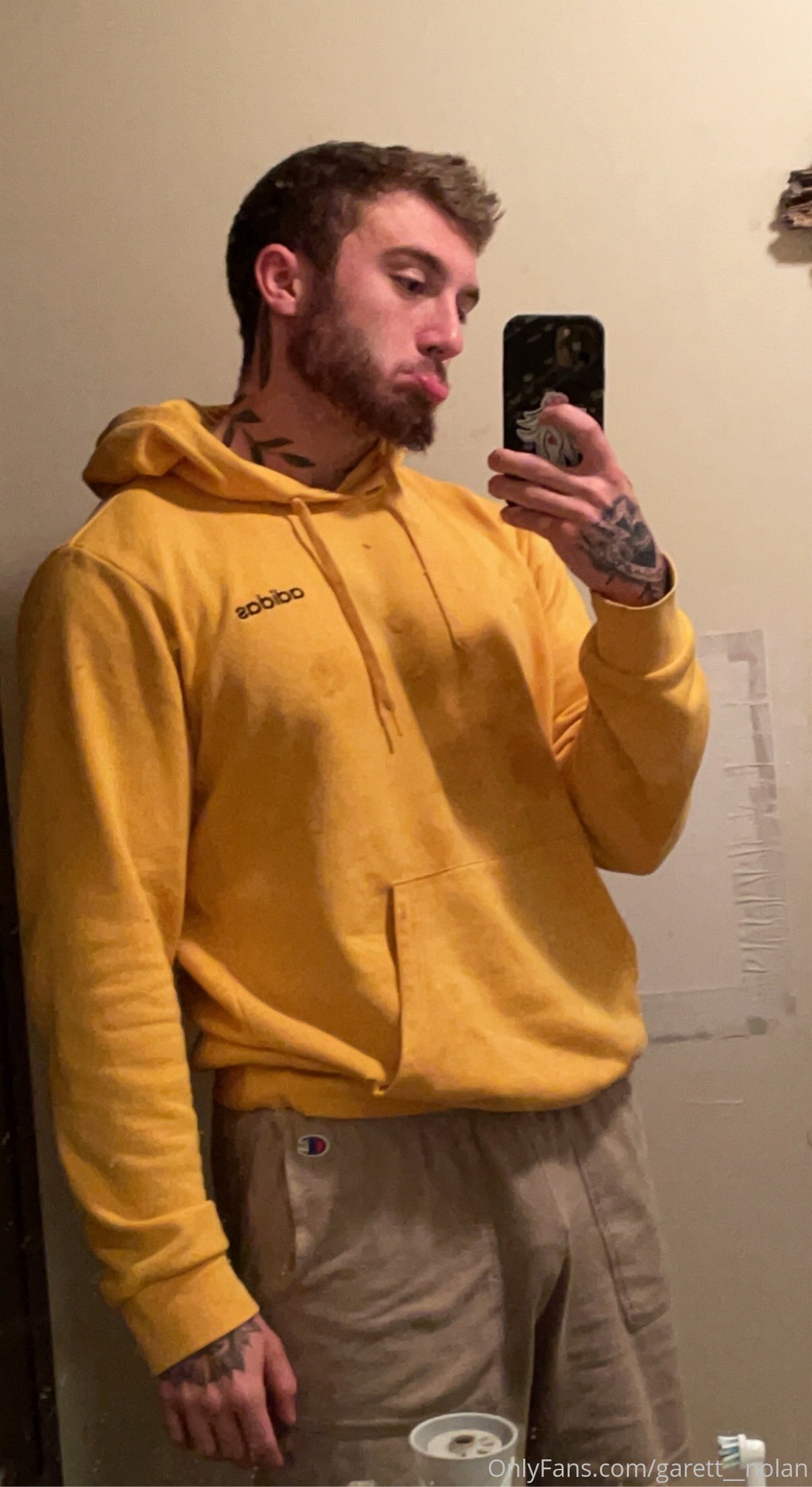 TIKTOKER Garett Nolan sexy onlyfans leak Vid