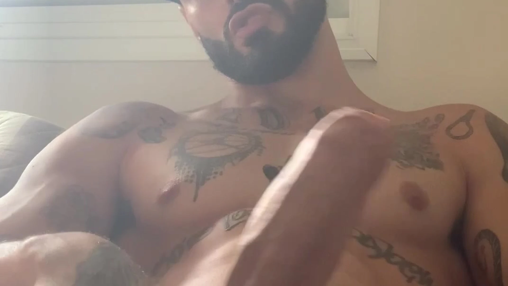 Safado Luis Coppini  huge pecs Exposed