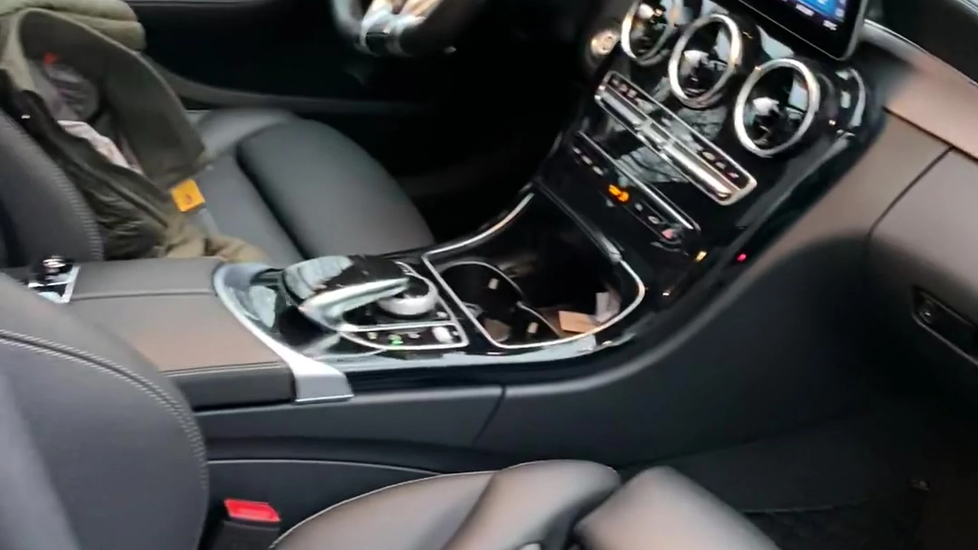 OF GUY Titillating xleox   Exposed