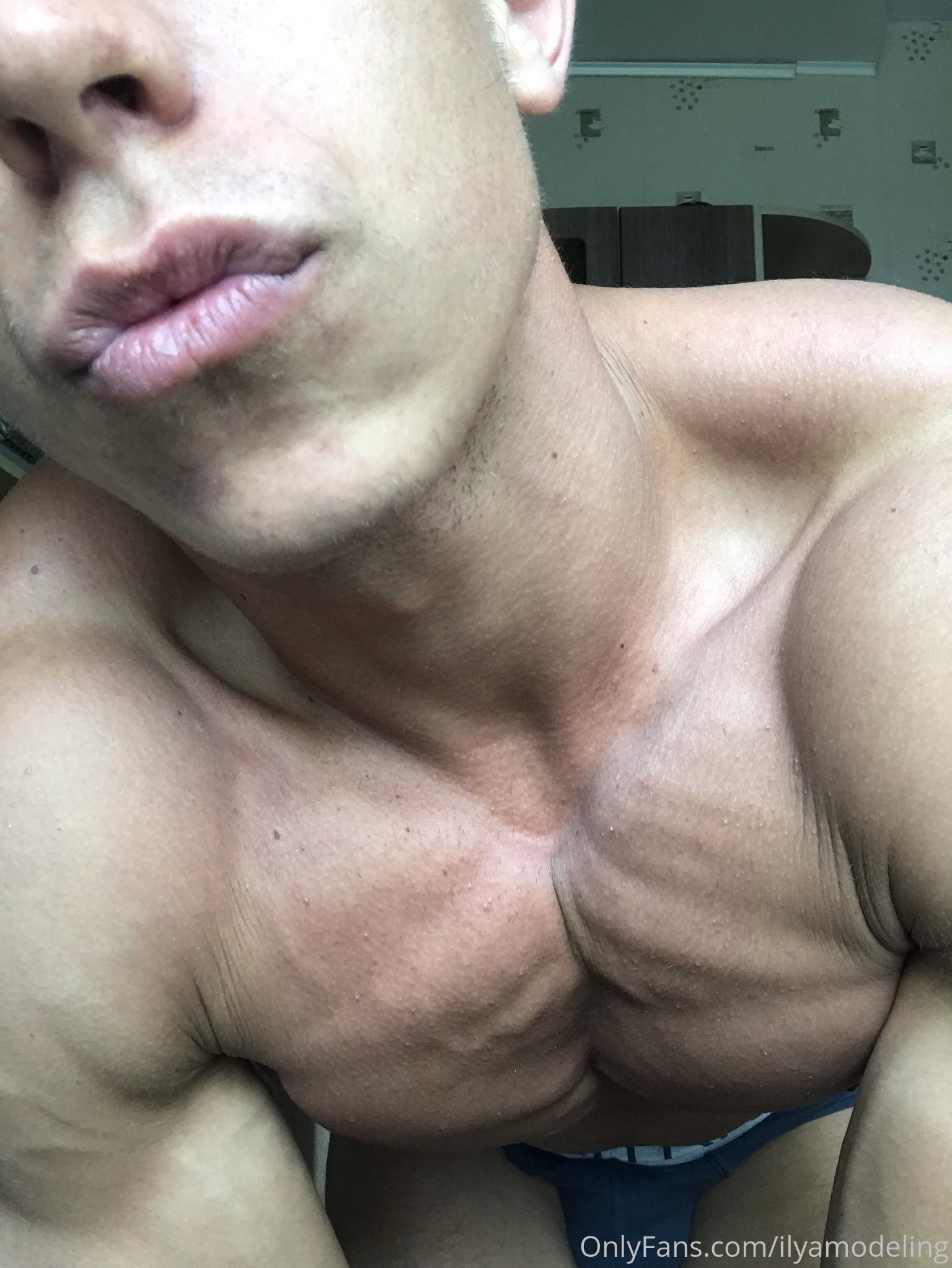 masculine gooning эксибиционист Илья Гнётов only fans leaks