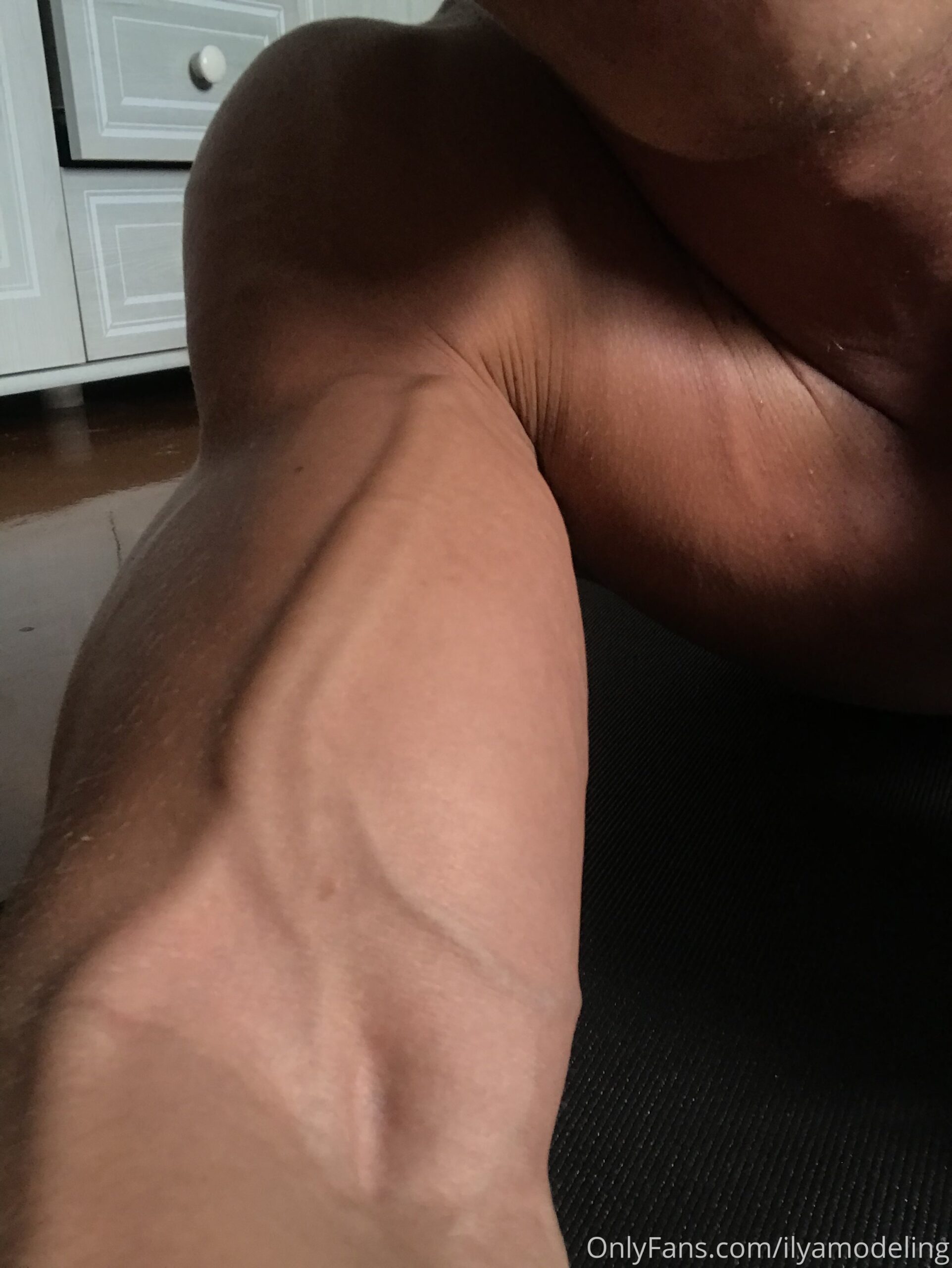 Effervescent  pleasuring himself атлетичный Илья Гнётов onlyfan