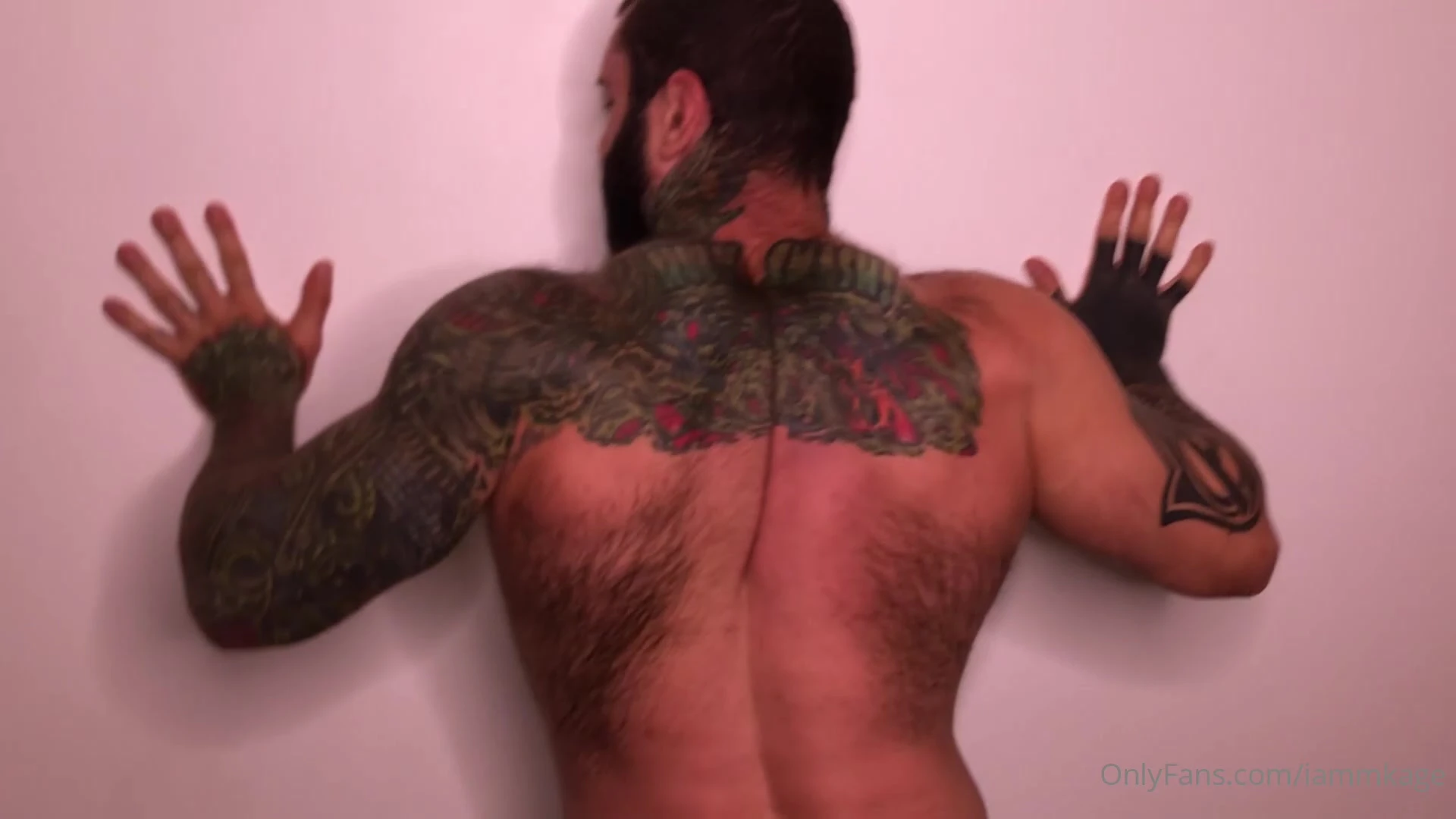 sexy gooning Stocky Markus Kage sex