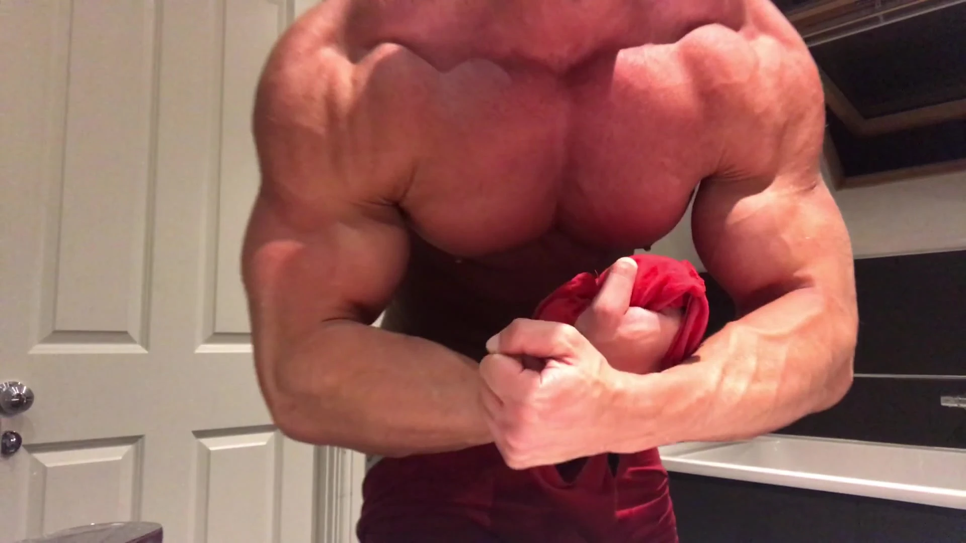 Capable chiseled charlielondon of leak