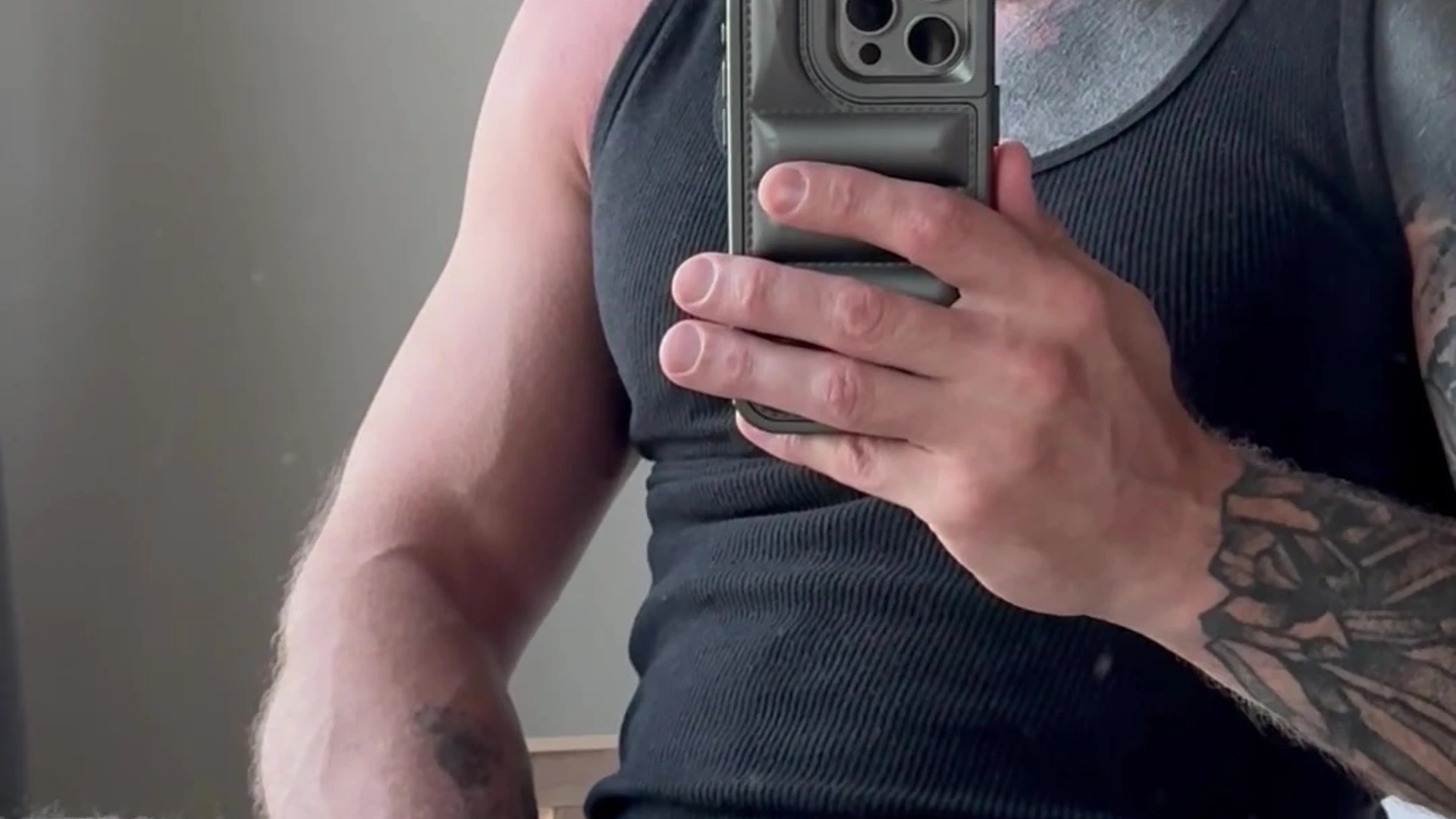 sexy Macho Alex Grosso nude videos EXPOSED