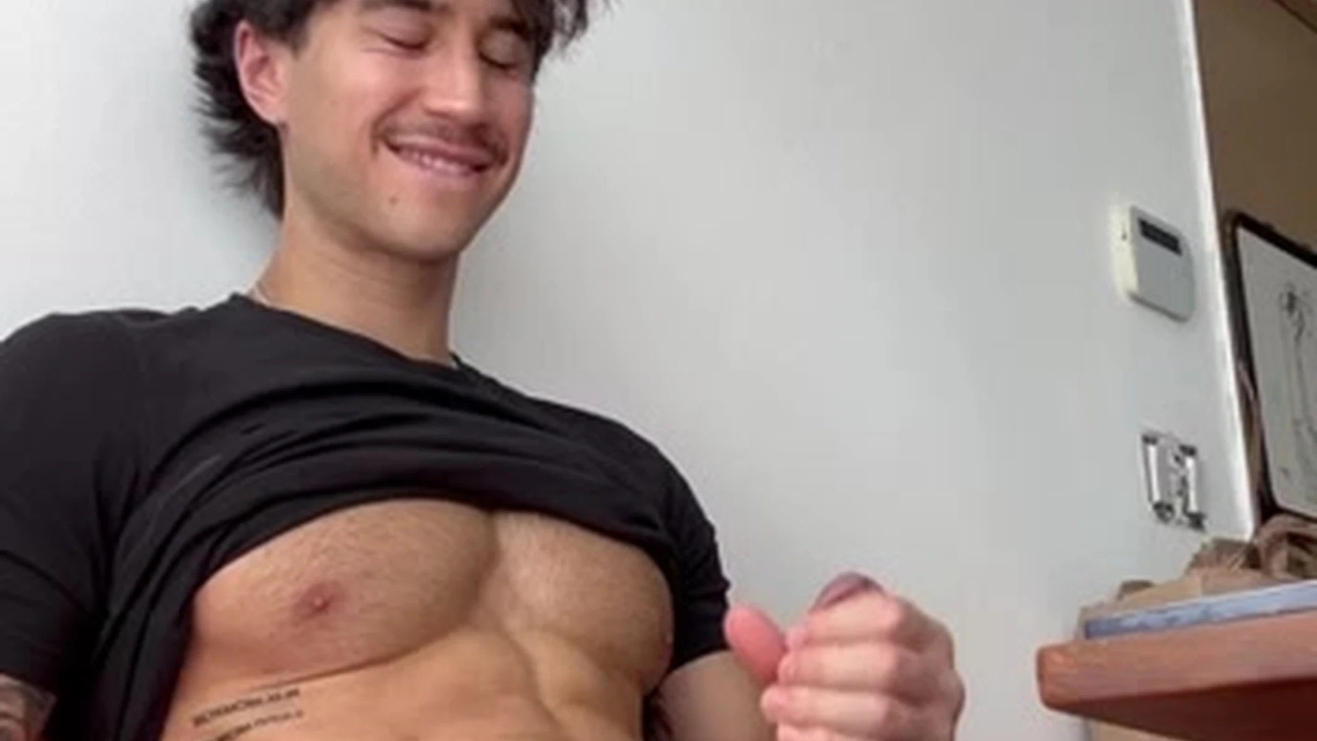 Evan Lamicella Jerks Off w Hot Smirk