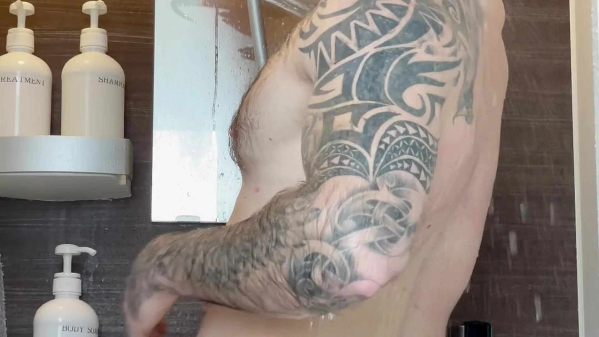 TIKTOKER Garett Nolan nude Exposed