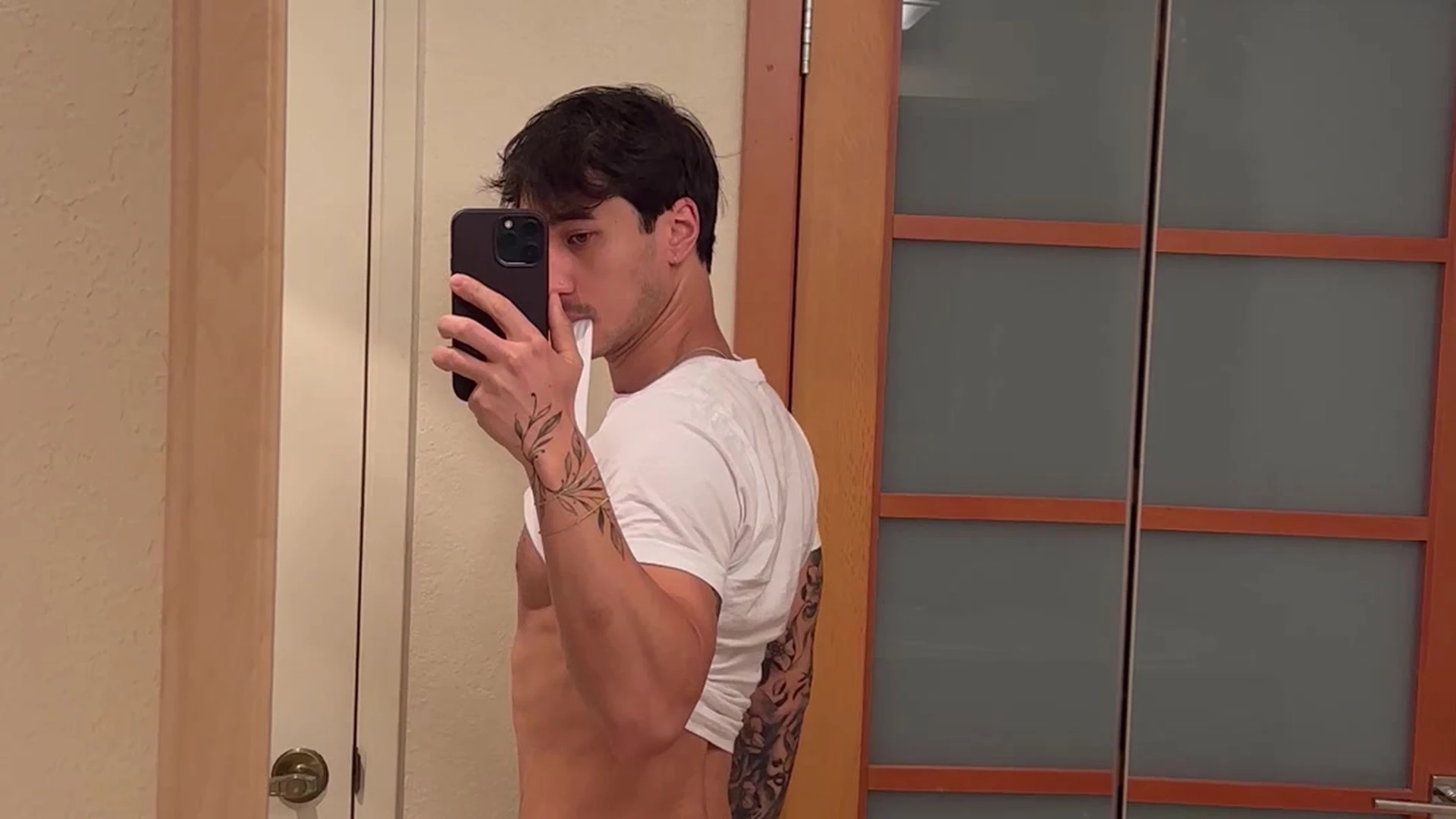 Exposed muscular tiktok star Evan Lamicella nude porn leak