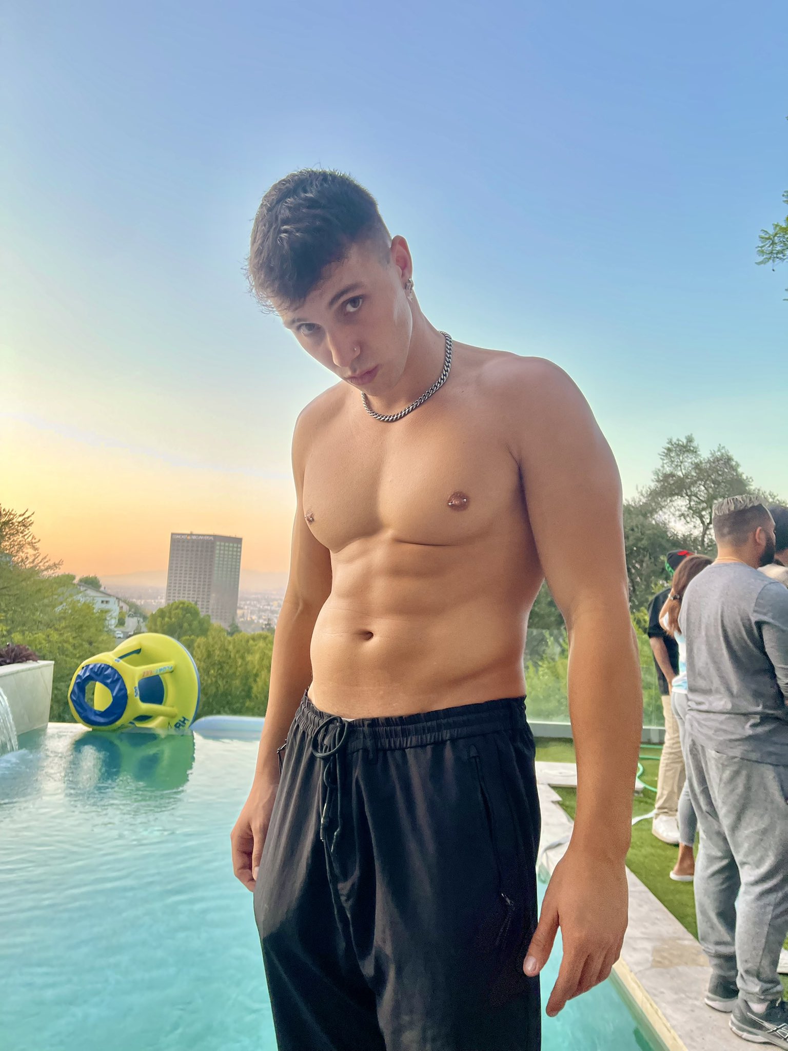 INSTAGRAMMER tayoriccii naked pics Full Clip