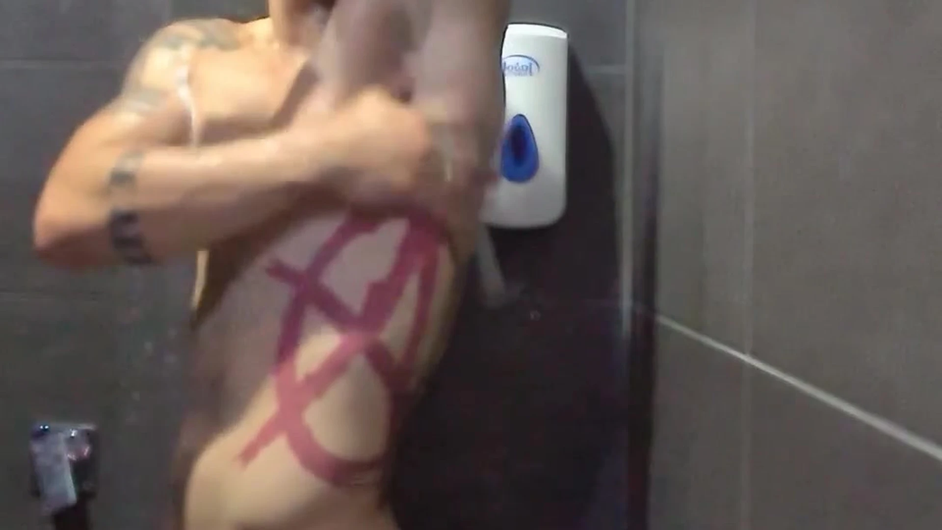 sexy flexing Sultry Alec Nysten onlyfans leak pic