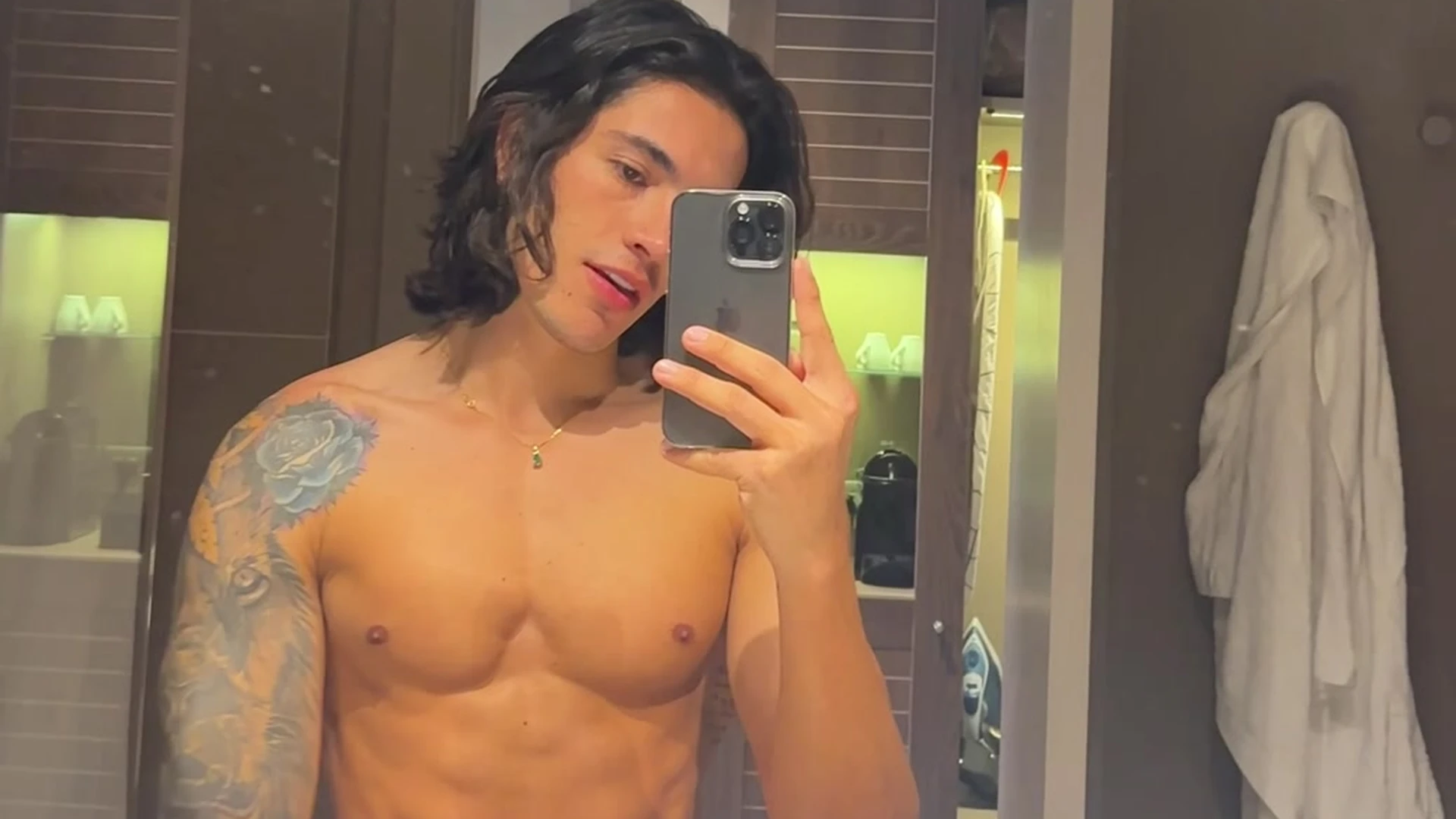 Hung alejo pino Nudes