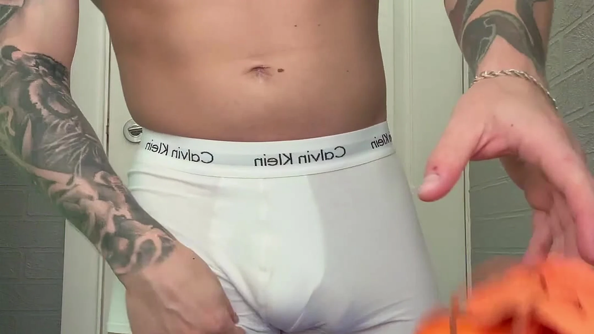 teen Bulked Tom Simpson nsfw EXPOSED
