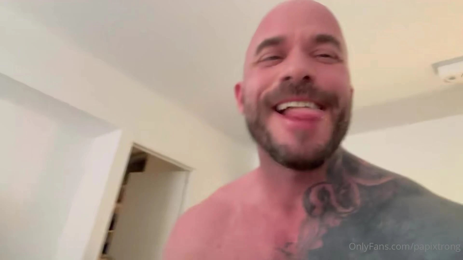 Titán Alex Grosso pic leaks Clip