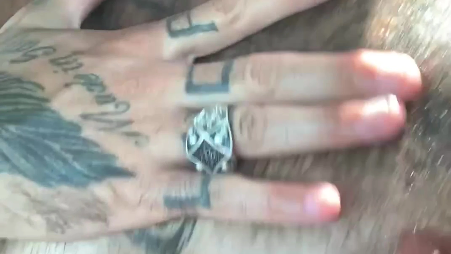 Exposed Tenacious Domi te Luis Coppini solo
