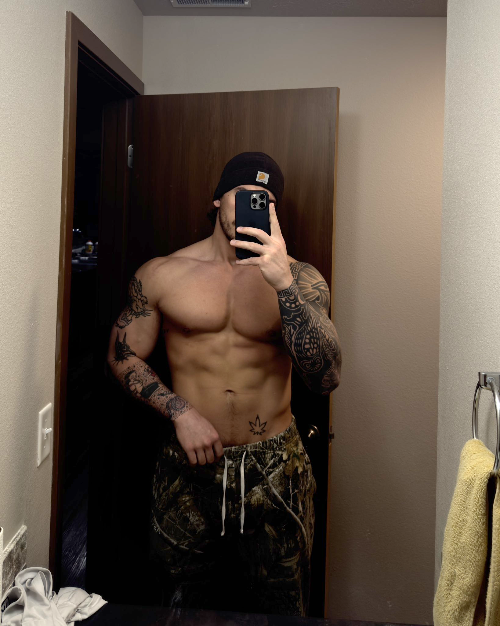 Cock-thirsty raphaelsplayground2 Leak exposed