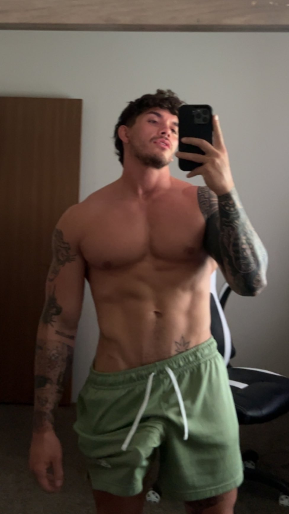 Epic influencer slutty Raphael Lee onlyfans nude PRIVATE