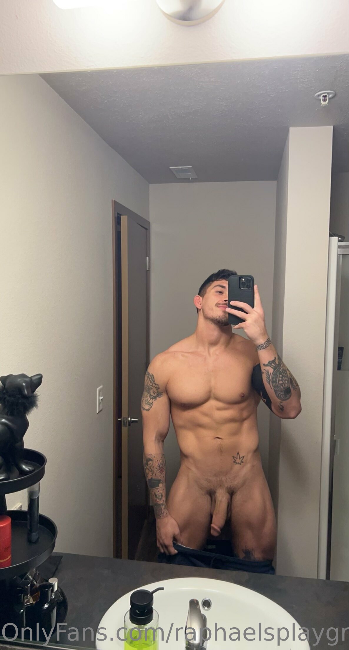 Sensational Captivating  alpha Raphael Lee XXX