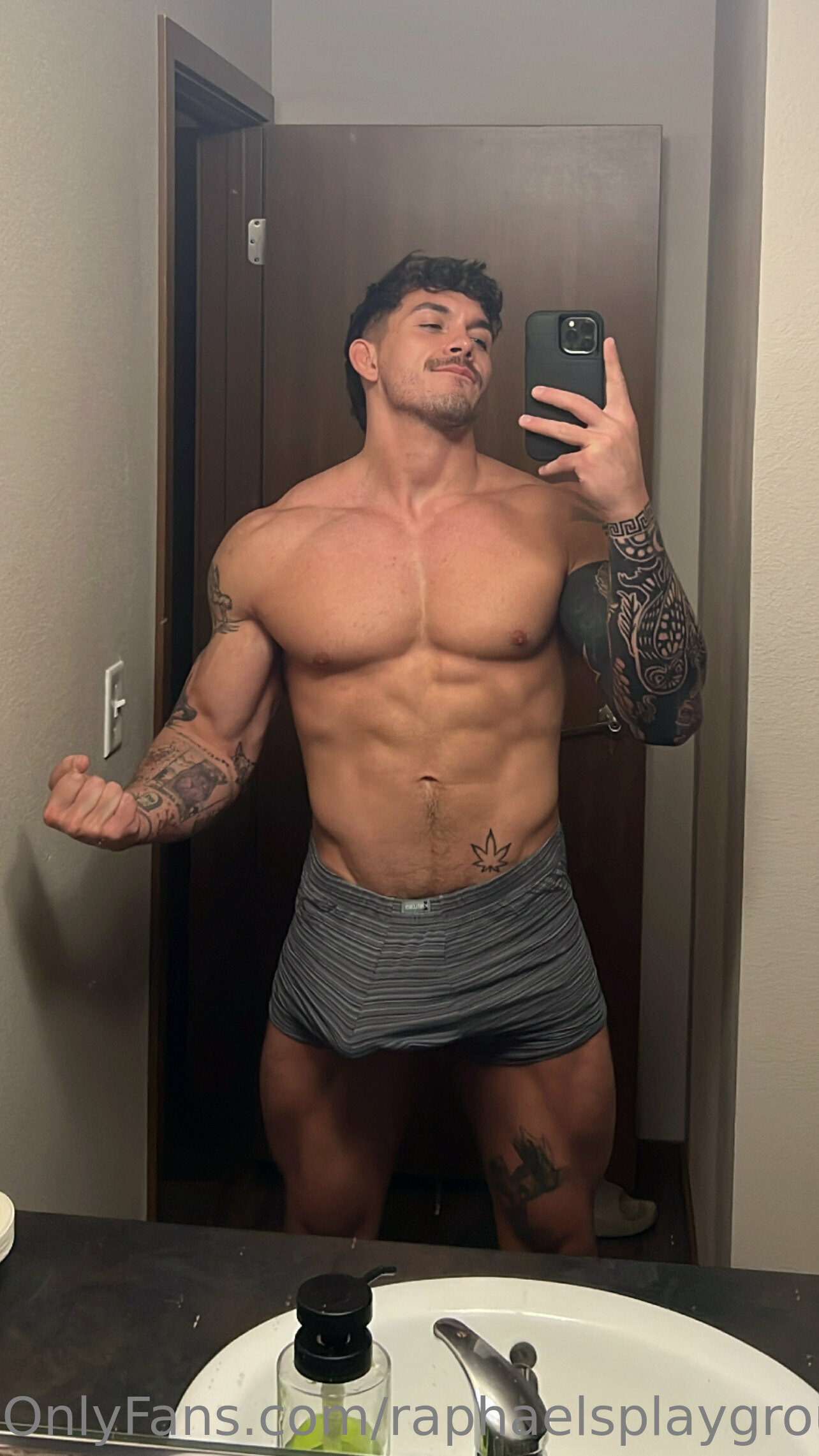 Magnetic  pleasuring himself Hung raphaelsplayground2 onlyfans leak pic