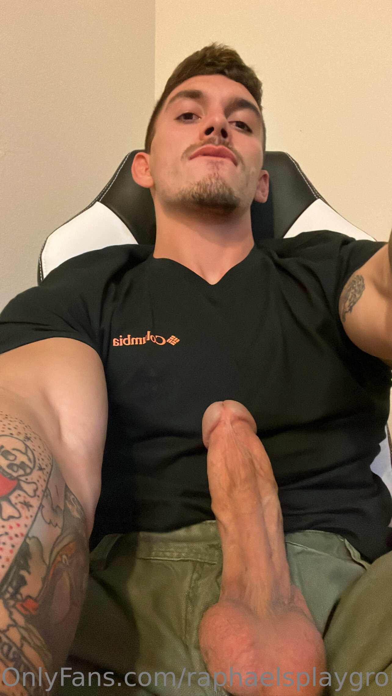 Eager raphaelsplayground2 male thot