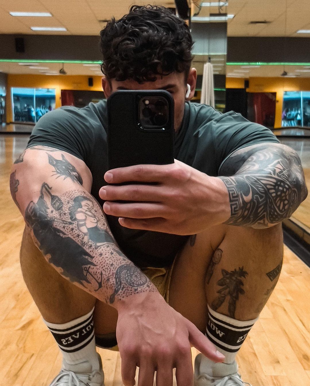 Captivating  gooning Alpha Raphael Lee pic porn