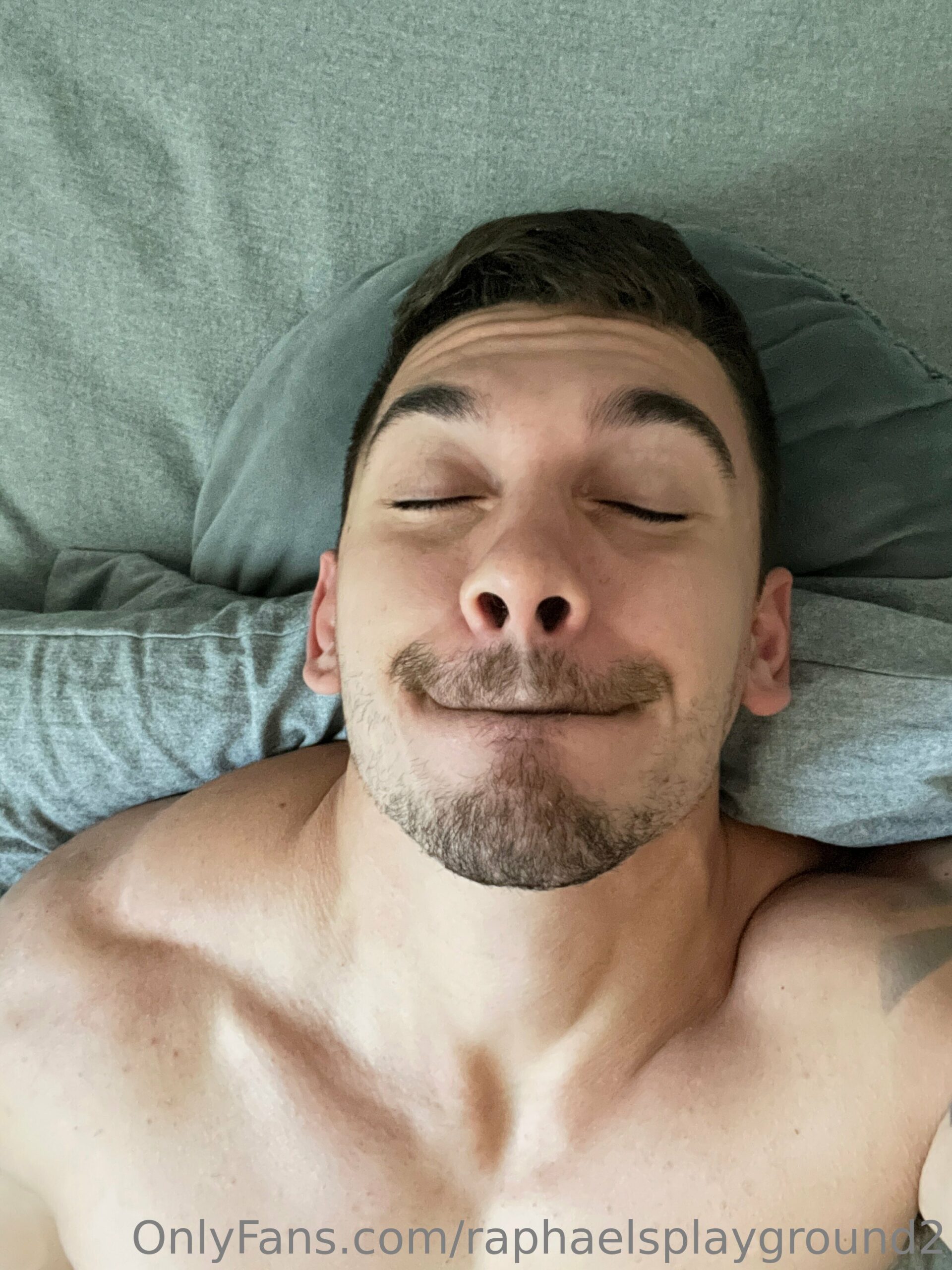 Epic cute dripping wet Raphael Lee Leak release