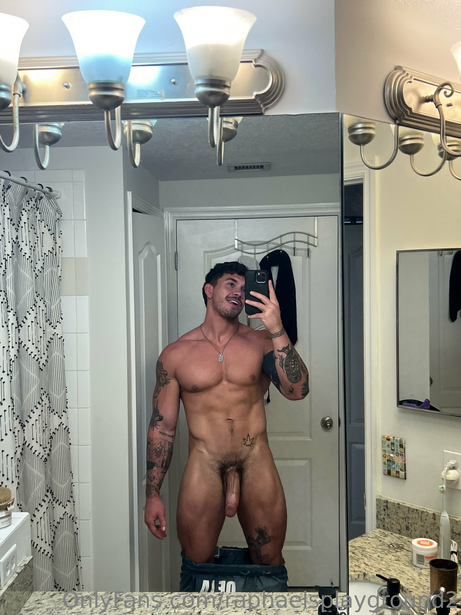 hottie jerking off raw raphaelsplayground2 Onlyfans Leaks