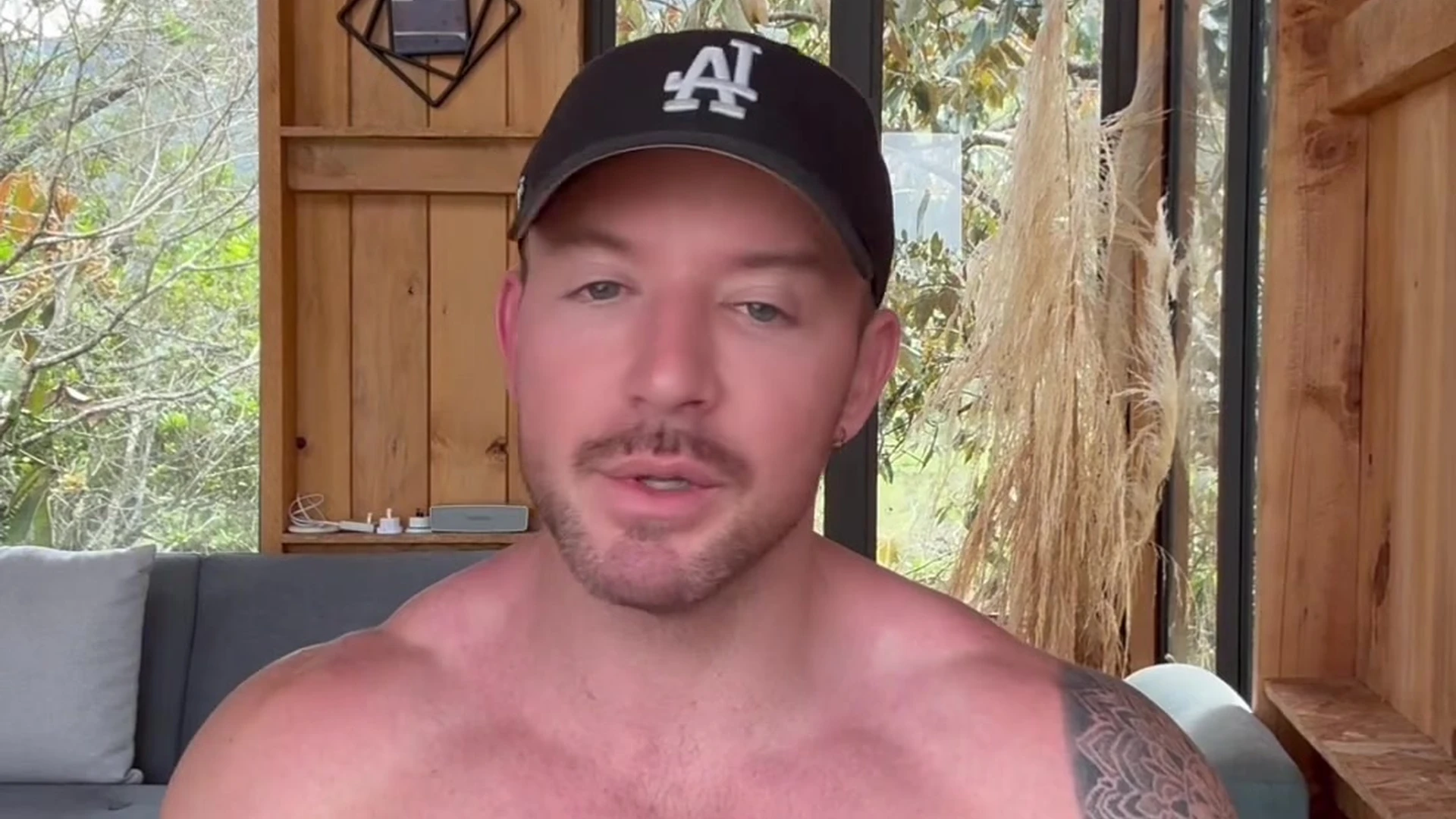Exposed Courageous leaking holdenhuntxx   VIDFULL