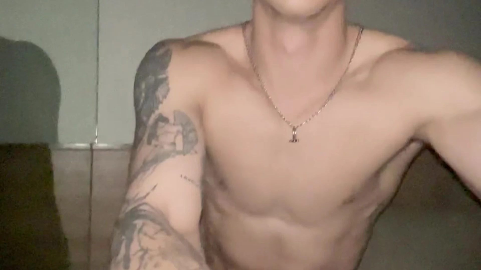 Exposed slutty babe leaking mylow_____ leaked sextape Clip
