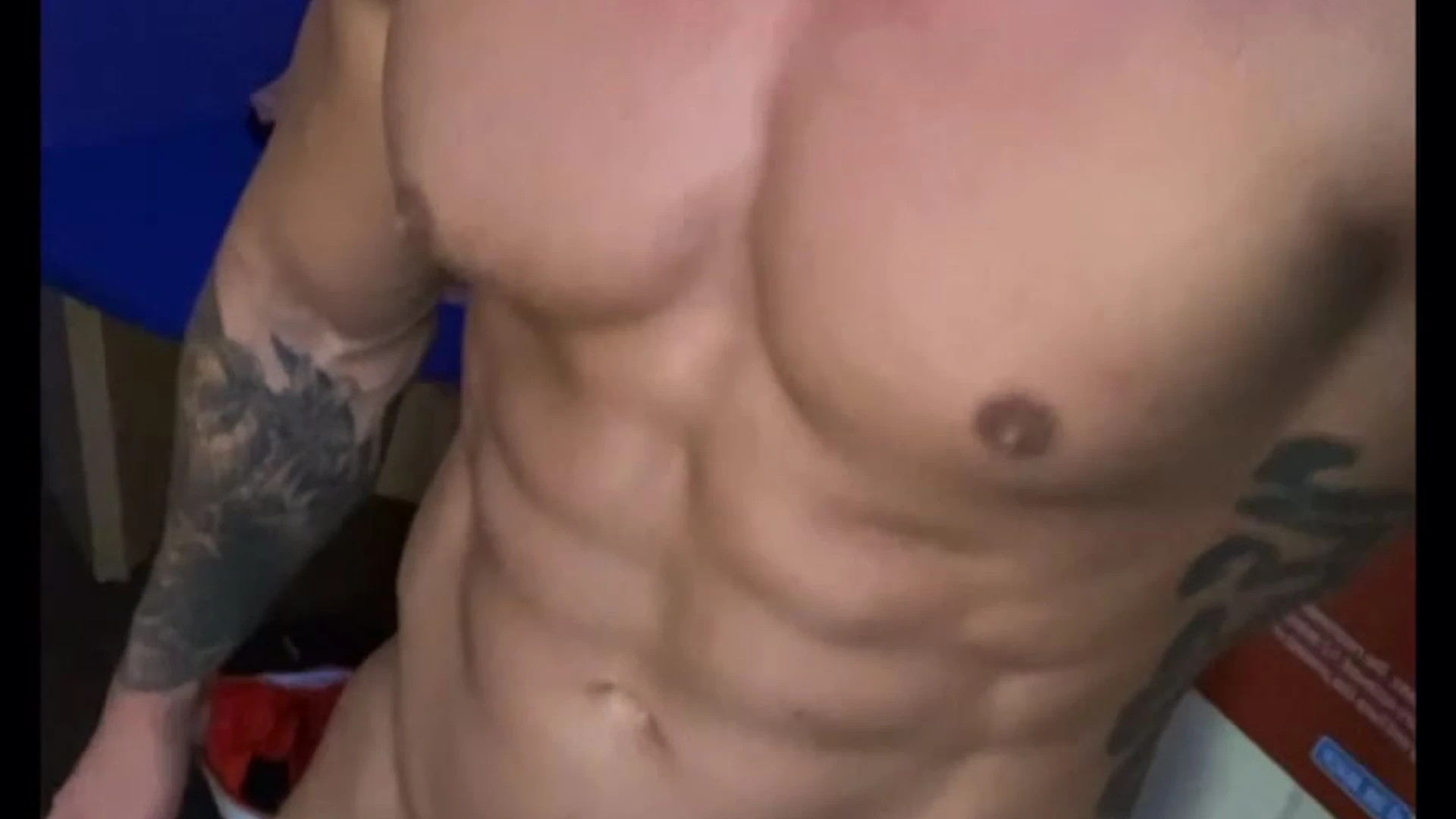 hotdogging Logan Drake leaked pics