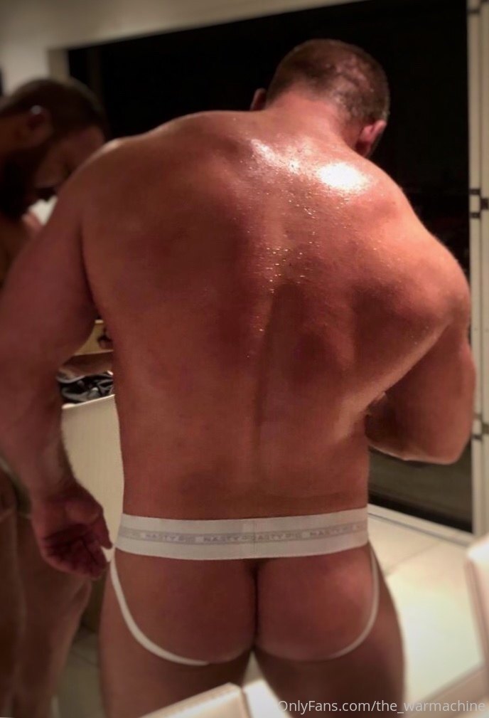 Exposed Gay Bear the_warmachine onlyfans pic