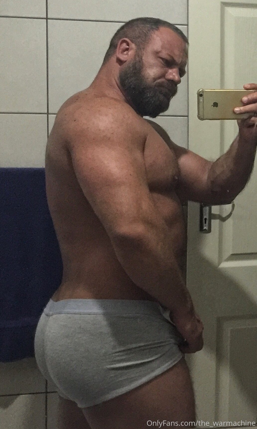 Sensational cutie Daddy the_warmachine  huge pecs Video