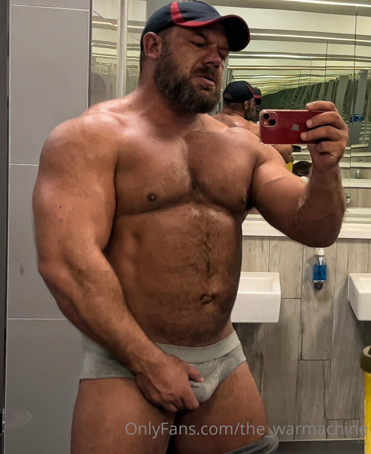 Exposed influencer DILF the_warmachine